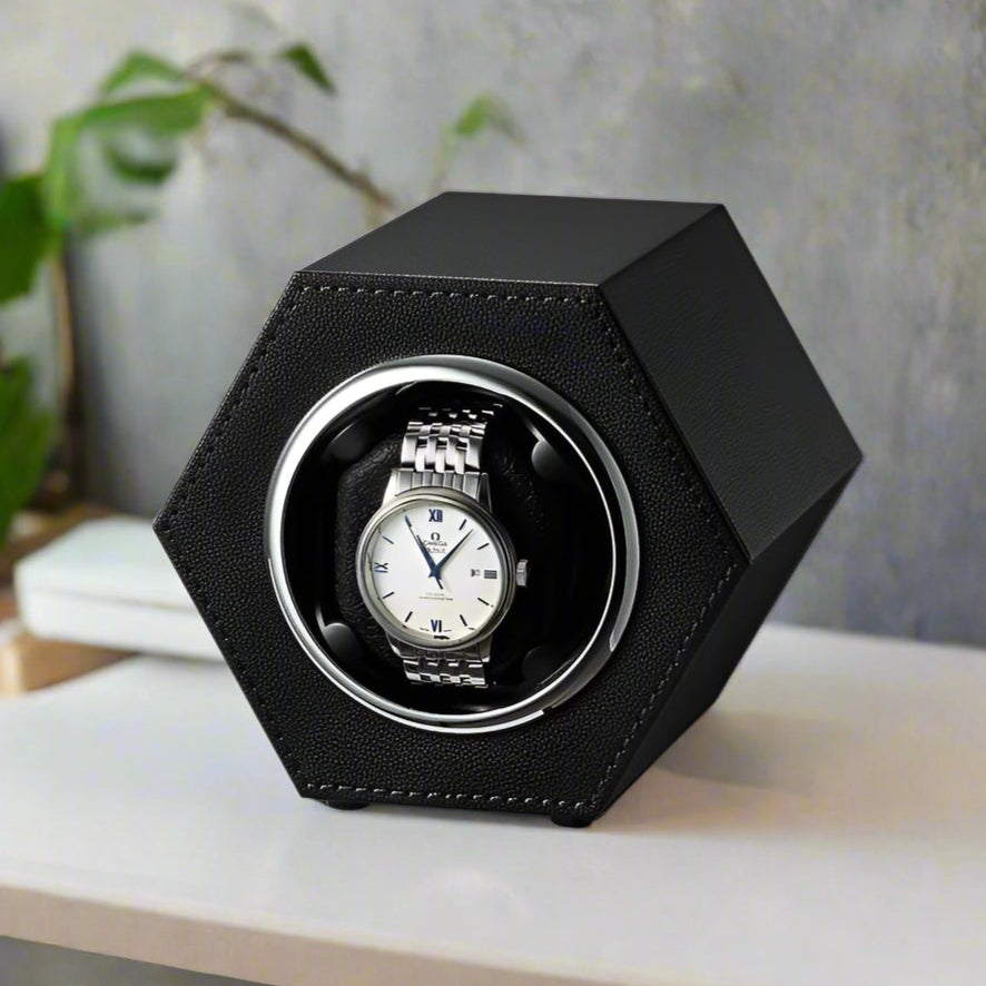 Stylish Mini Single Watch Shaking Turn Box in black, perfect for displaying and winding your favorite timepiece.